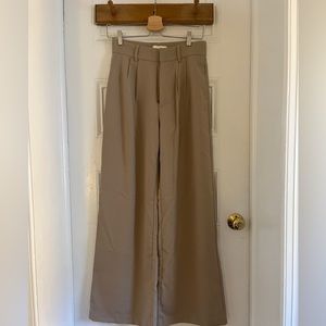 Abercrombie & Fitch Tailored Wide Leg Pants